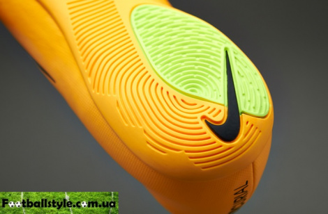 Бутсы для футзала Nike Mercurial Victory V IC