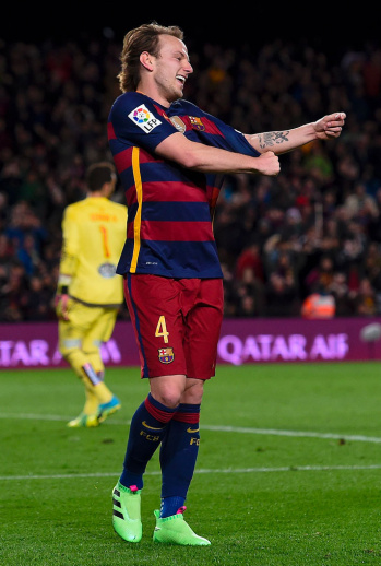 Лучшие футбольные бутсы второй недели февраля 2016 года - фото 22