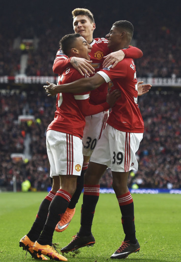 Кращі футбольні бутси кінця лютого 2016 року - фото 16