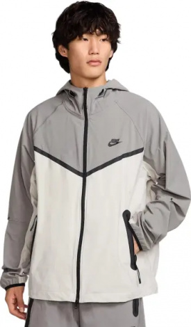 Вітровка Nike TECH WOVEN JACKET біло-сіра HM7151-014