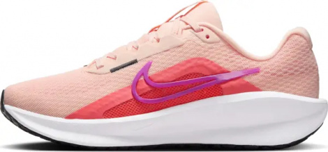 Кросівки бігові жіночі Nike DOWNSHIFTER 13 персиково-коралові FD6476-600