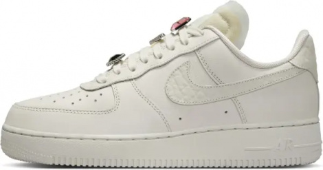 Кросівки жіночі Nike AIR FORCE 1 LOW PREMIUM кремові DN5463-001