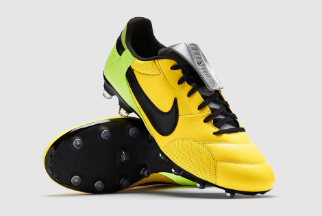 Футбольные бутсы Nike Premier III FG (КОЖА) HM0265-700
