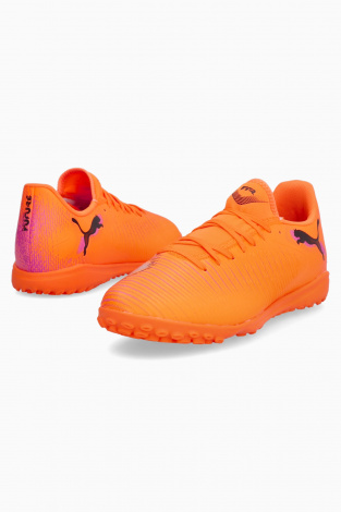 Сороконожки Puma Future 8 Play TT - апельсин