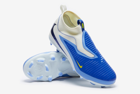 Дитячі футбольні бутси Nike Phantom 6 Academy High MG Junior HQ2044-400
