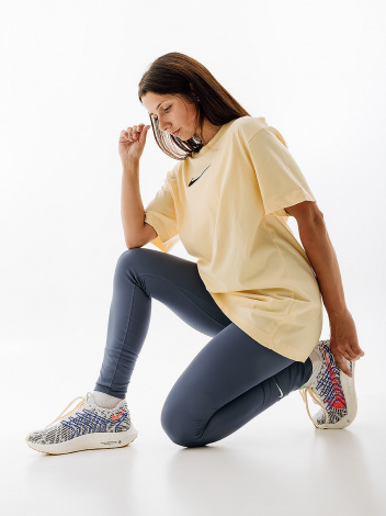 Футболка жіноча Nike W NSW TEE BF MS світло-жовта FD1129-294