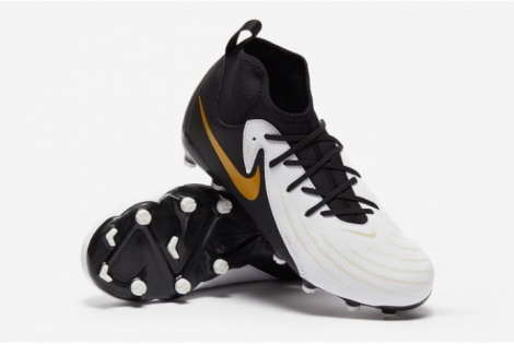 Дитячі футбольні бутси Nike Phantom Luna II Academy MG Junior FJ2603-100