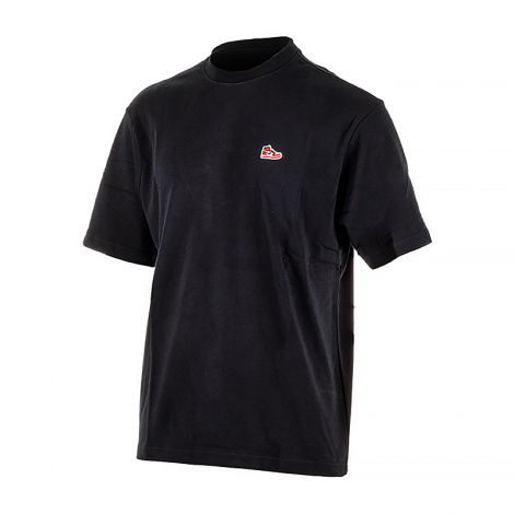 Футболка Nike MJ BRAND SNKR PTCH SS CREW чорна FN5982-010