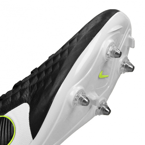 Футбольные бутсы Nike Legend 8 Pro SG