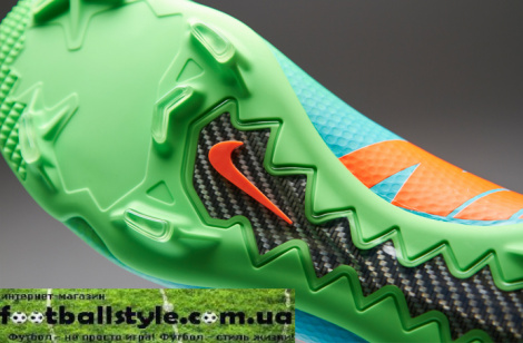 Футбольные бутсы Nike Mercurial Veloce FG