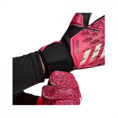 Вратарские перчатки adidas Predator Match