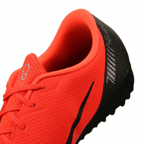 Сороконіжки Nike Vapor 12 Academy CR7 TF