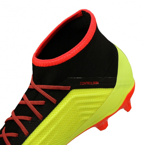 Футбольные бутсы adidas Predator 18.2 FG