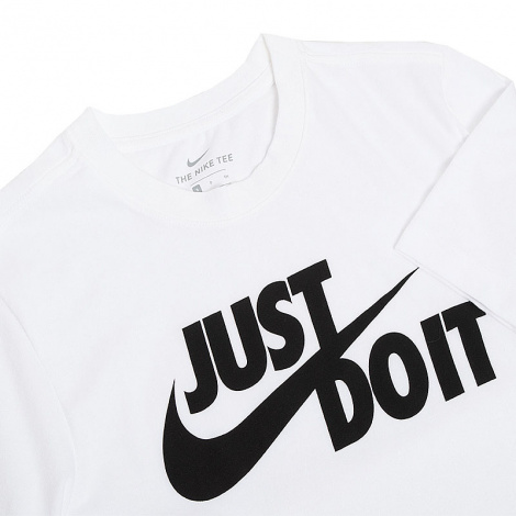 Футболка Nike NSW TEE JUST DO IT SWOOSH біла AR5006-100