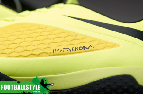 Бутсы для футзала Nike Hypervenom Phelon IC