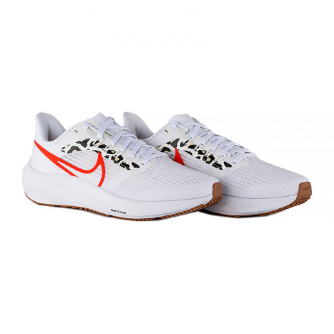 Кросівки бігові жіночі Nike WMNS NIKE AIR ZOOM PEGASUS 39 білі DZ5214-100