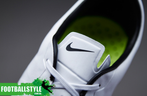 Футбольные бутсы Nike Mercurial Veloce II FG