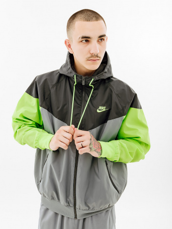 Вітровка Nike M NK WVN LND WR HD JKT сіро-зелена DA0001-065