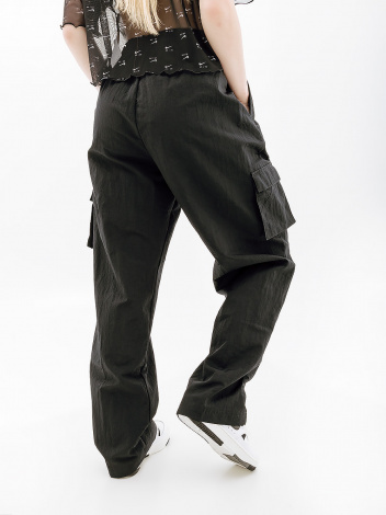 Спортивні штани жіночі Nike W NSW ESSNTL WVN HR PNT CARGO чорні DO7209-010