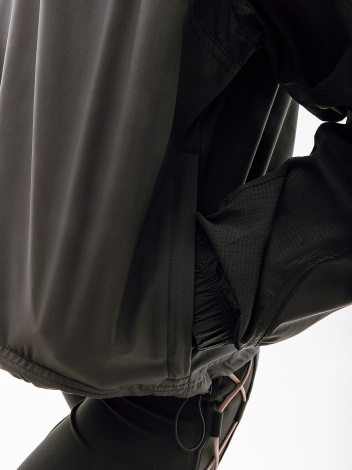Вітровка жіноча Nike W NK DF AIR JACKET чорна DX0263-010