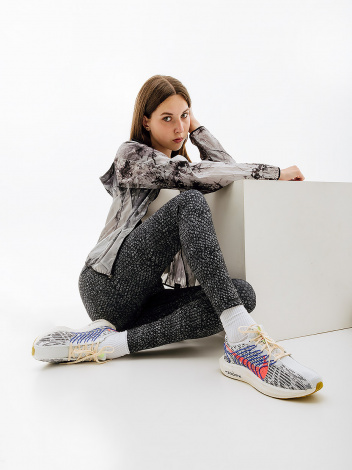 Вітровка жіноча Nike W NK TRAIL REPEL JKT чорна DX1041-011