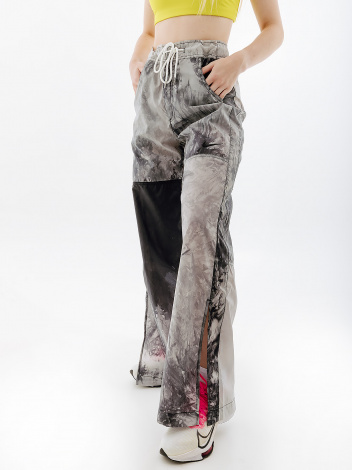 Спортивні штани жіночі Nike W NSW WAVE DYE WVN PNT A3 чорні DX6952-010