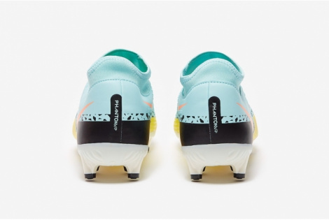Футбольні бутси Nike Phantom GT II Academy DF MG DC0797-407
