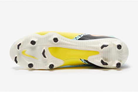 Футбольні бутси Nike Phantom GT II Academy DF MG DC0797-407