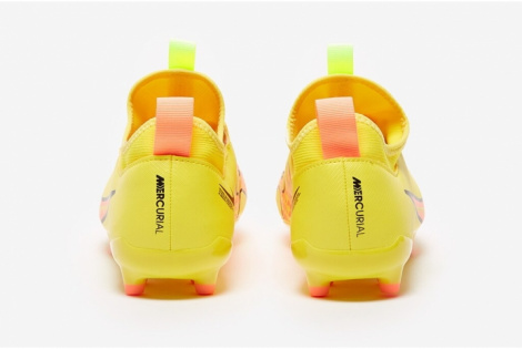 Дитячі футбольні бутси Nike Air Zoom Mercurial Vapor 15 Academy MG Junior DJ5617-780
