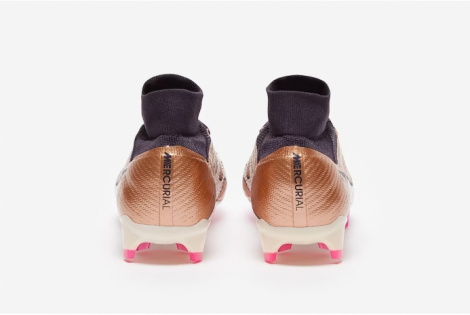 Футбольные бутсы Nike Air Zoom Mercurial Superfly 9 Pro FG DR5939-810