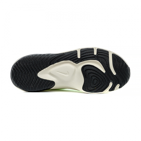 Кроссовки Nike Legend Essential 3 Nn