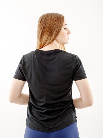 Футболка жіноча Nike W NK ONE DF SS STD TOP чорна DD0638-010