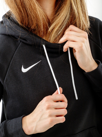 Худі жіноче Nike FLC PARK20 PO HOODIE чорне CW6957-010