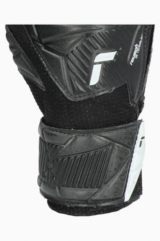 Детские вратарские перчатки Reusch Attrakt Infinity Junior