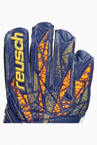Вратарские перчатки Reusch Attrakt Grip
