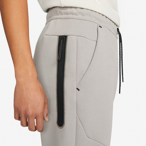 Спортивные штаны Nike M NSW TCH FLC JGGR S светло-серые DV0538-016