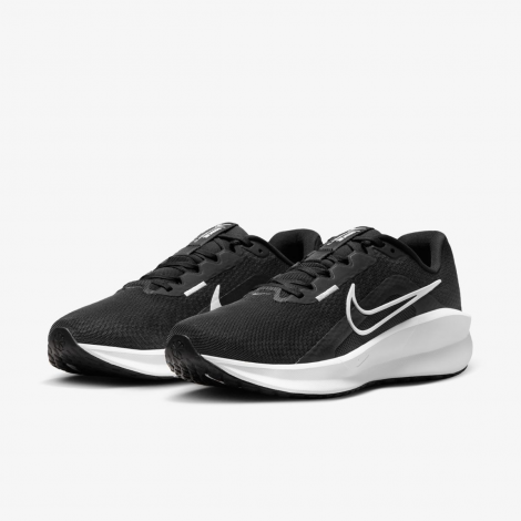 Кросівки бігові Nike DOWNSHIFTER 13 чорні FD6454-001
