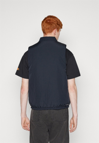 Жилетка Nike AIR INSULATED WOVEN VEST чорна FZ4697-010