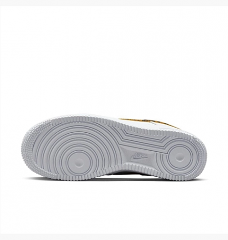 Кросівки жіночі Nike WMNS AIR FORCE 1 07 біло-жовтогарячі DD8959-108