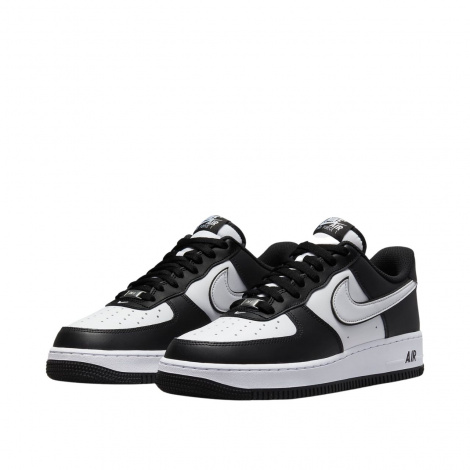 Кросівки Nike AIR FORCE 1 07 чорно-білі DV0788-001