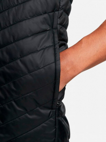 Жилетка Nike M NK TF WR MIDWEIGHT VEST чорна FB8201-011