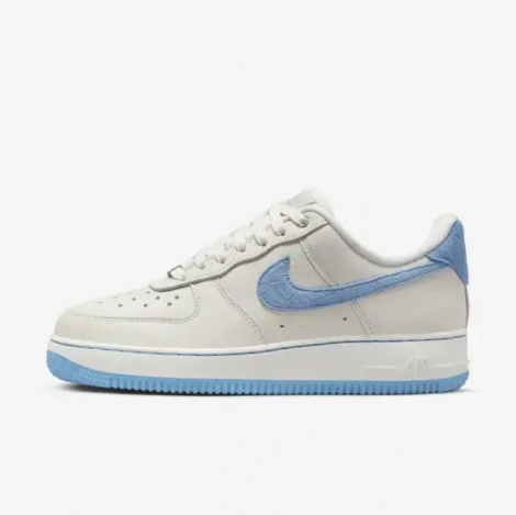 Кроссовки Nike Wmns Af1 Lxx