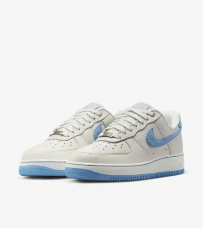 Кроссовки Nike Wmns Af1 Lxx