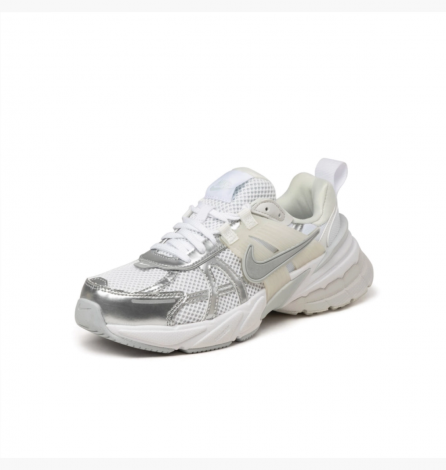 Кроссовки женские Nike V2K RUN бело-серебряные FD0736-104