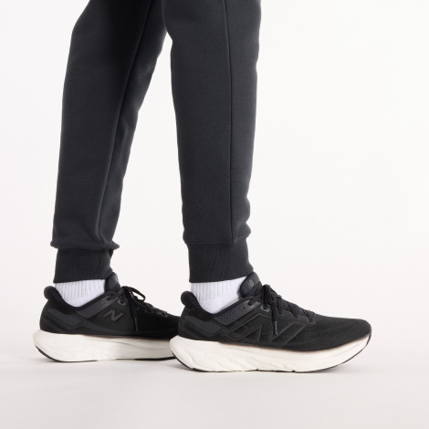 Спортивні штани New Balance SPORT FLEECE чорні MP43904BK