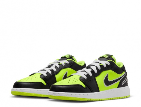 Кроссовки Jordan 1 Low Se Black Cat Volt (Gs)