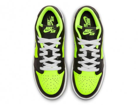 Кроссовки Jordan 1 Low Se Black Cat Volt (Gs)