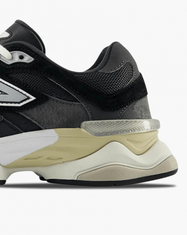 Кросівки New Balance 9060 чорно-темно-сірі U9060BLC