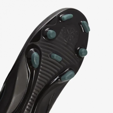 Бутси дитячі Nike JR PHANTOM LUNA II CLUB FG/MG чорні FJ2601-002