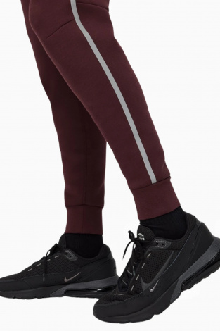Штани Nike Sportswear Tech Fleece - Кларет